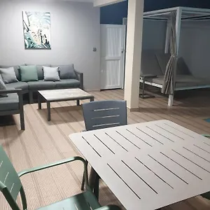 Mars Et Venus Location - Piscine Privée Et Chauffée Hébergement de vacances